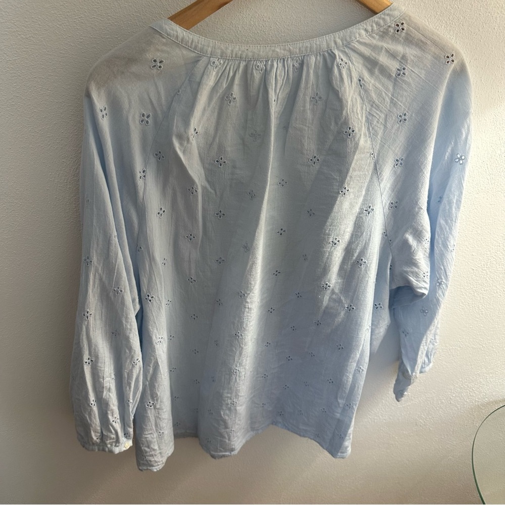 Old Navy Eyelet Blouse Light Blue size XL Women - Picture 2 of 7